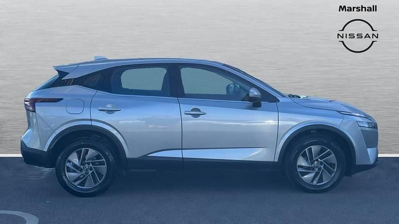 Used Nissan Qashqai Acenta Premium 140 HP (102 kW) 2023 Silver SUV