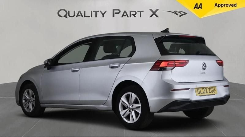 Used VW Golf VIII Life 110 HP (80 kW) 2022 Silver Hatchback