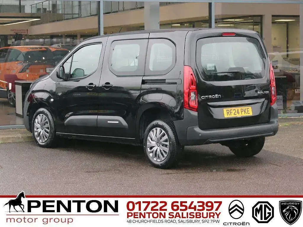 Used Citroën Berlingo PureTech 110 HP (80 kW) 2024 Black MPV