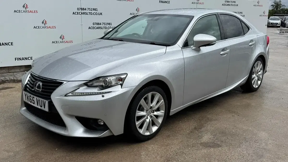 Used Lexus IS300h 2015 Silver Sedan