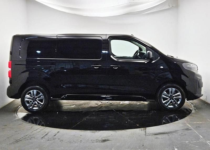 New Peugeot Expert 145 HP (106 kW) 2025 Black Van