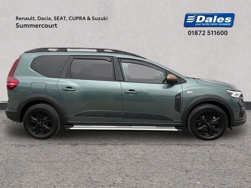 Used Dacia Jogger Extreme 2024 Green MPV