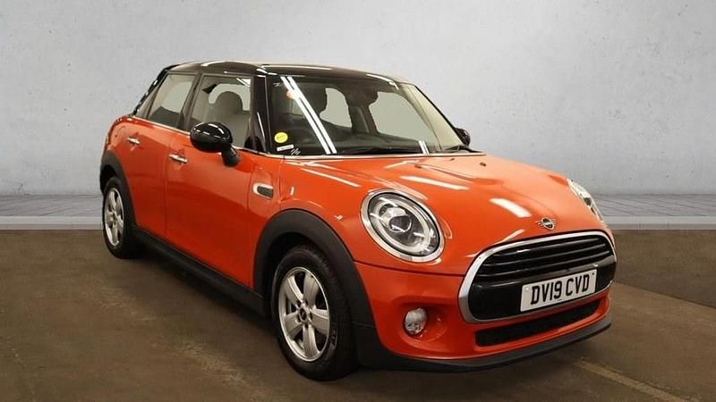 Orange Used 2019 Mini Cooper Classic Hatchback | £12,099 (Super price) - Image 1/4