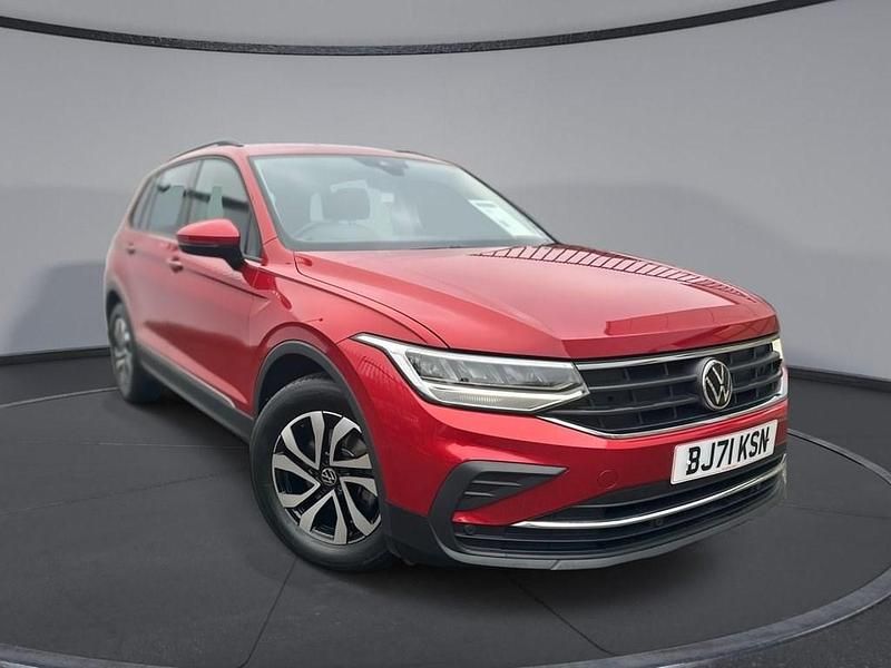 Used VW Tiguan Active 130 HP (95 kW) 2021 Red SUV