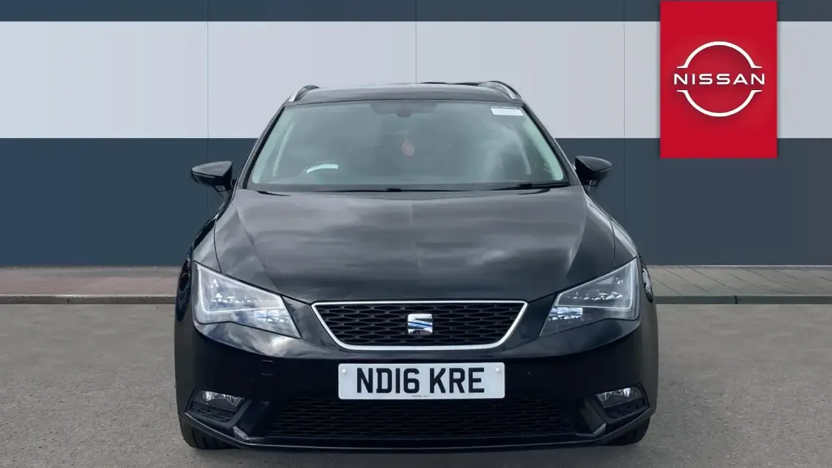 Used Seat Leon SE Dynamic 115 HP (84 kW) 2016 Black Hatchback