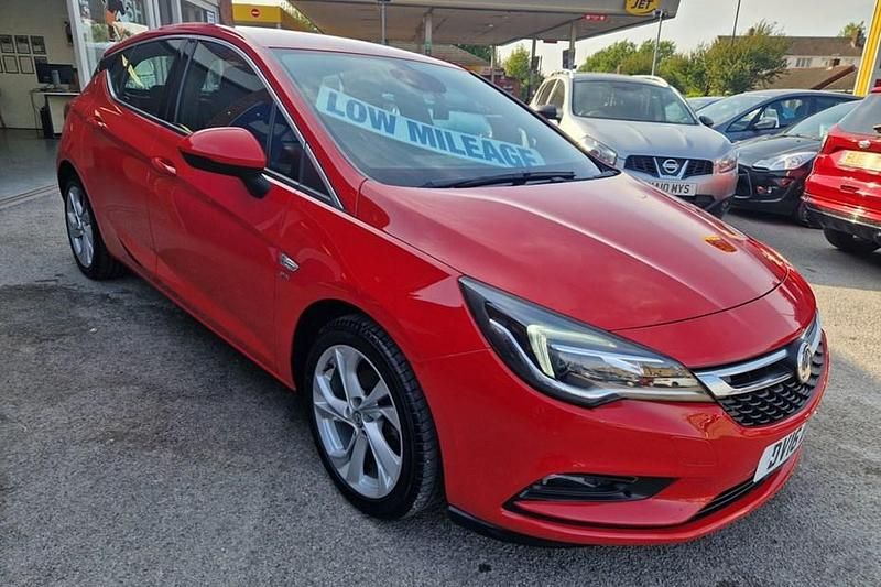 White Used 2016 Vauxhall Astra SRi Hatchback | £5,995 (Fair price) - Image 1/1