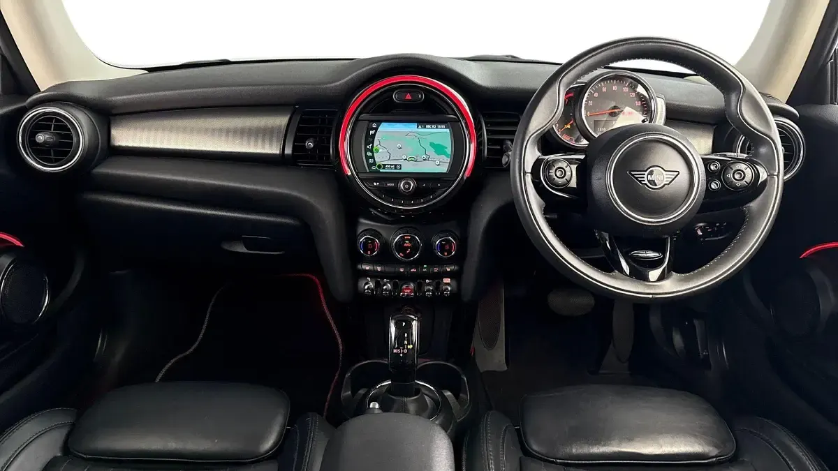 Used Mini Cooper Exclusive 134 HP (98 kW) 2019 Blue Hatchback