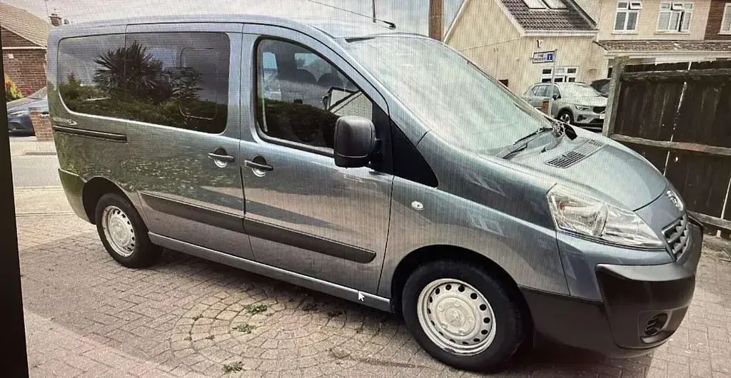 Used Peugeot TePee Independence 2016 Grey MPV
