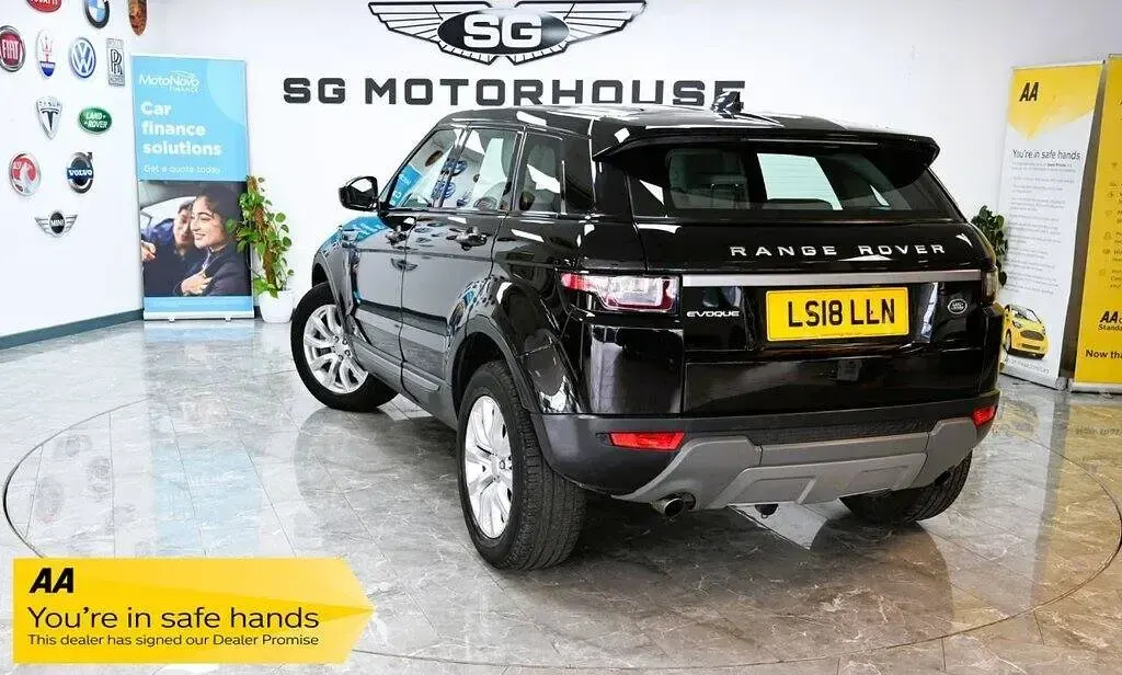 Used Land Rover Range Rover evoque SE 180 HP (132 kW) 2018 Black SUV