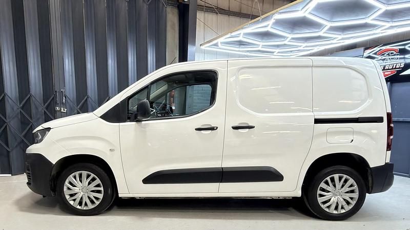 Second-hand Peugeot Partner 2019 Alb Monovolum