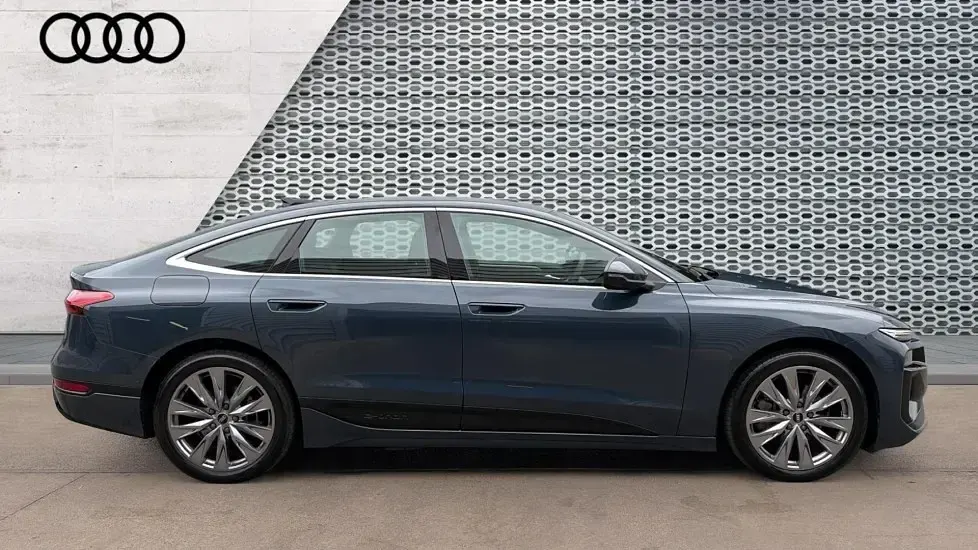Used Audi A6 e-tron Sport 210 kW (286 HP) 2025 Blue Estate