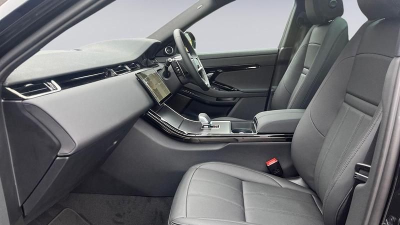 Used Land Rover Range Rover evoque SE Dynamic 2025 Santorini black SUV