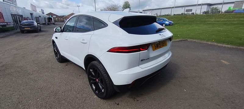 Begagnad Jaguar E-Pace S 150 HK (110 kW) 2019 Vit SUV