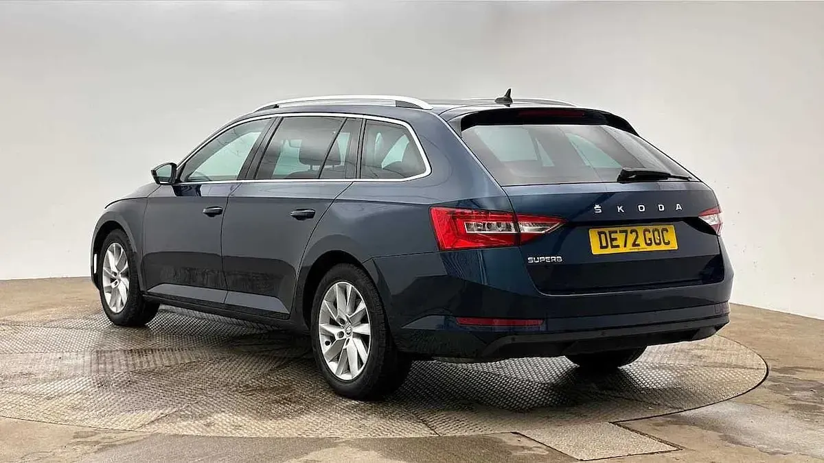 Used Skoda Superb SE Technology 110 HP (80 kW) 2022 Petrol blue metallic Estate