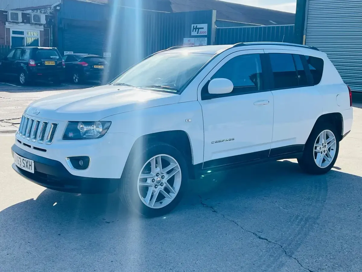 Used Jeep Compass Limited 136 HP (100 kW) 2013 White SUV