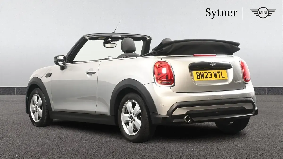 Used Mini Cooper Classic 134 HP (98 kW) 2023 Silver Hatchback