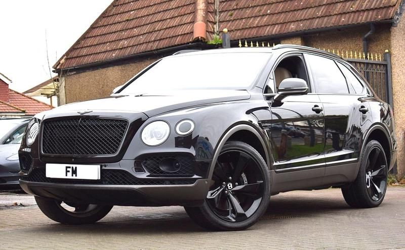 Used Bentley Bentayga 608 HP (447 kW) 2016 Black SUV