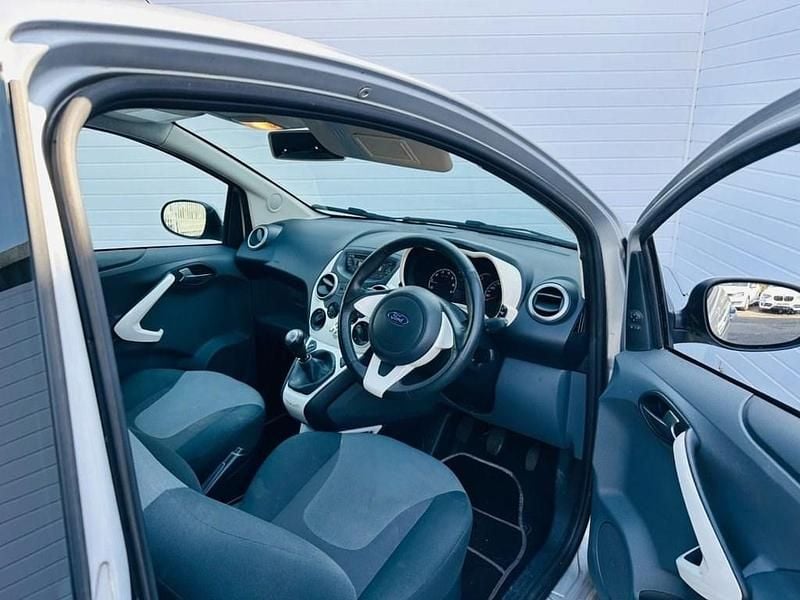Used Ford Ka Zetec 69 HP (50 kW) 2012 Silver Hatchback