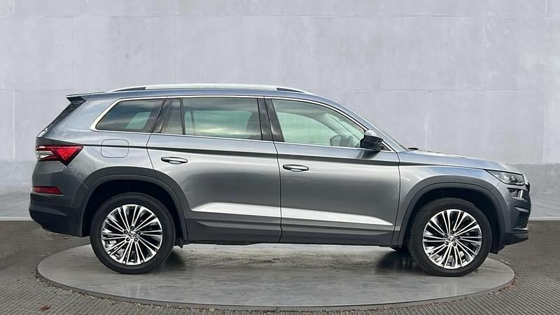 Used Skoda Kodiaq SE L Executive 150 HP (110 kW) 2024 Grey SUV
