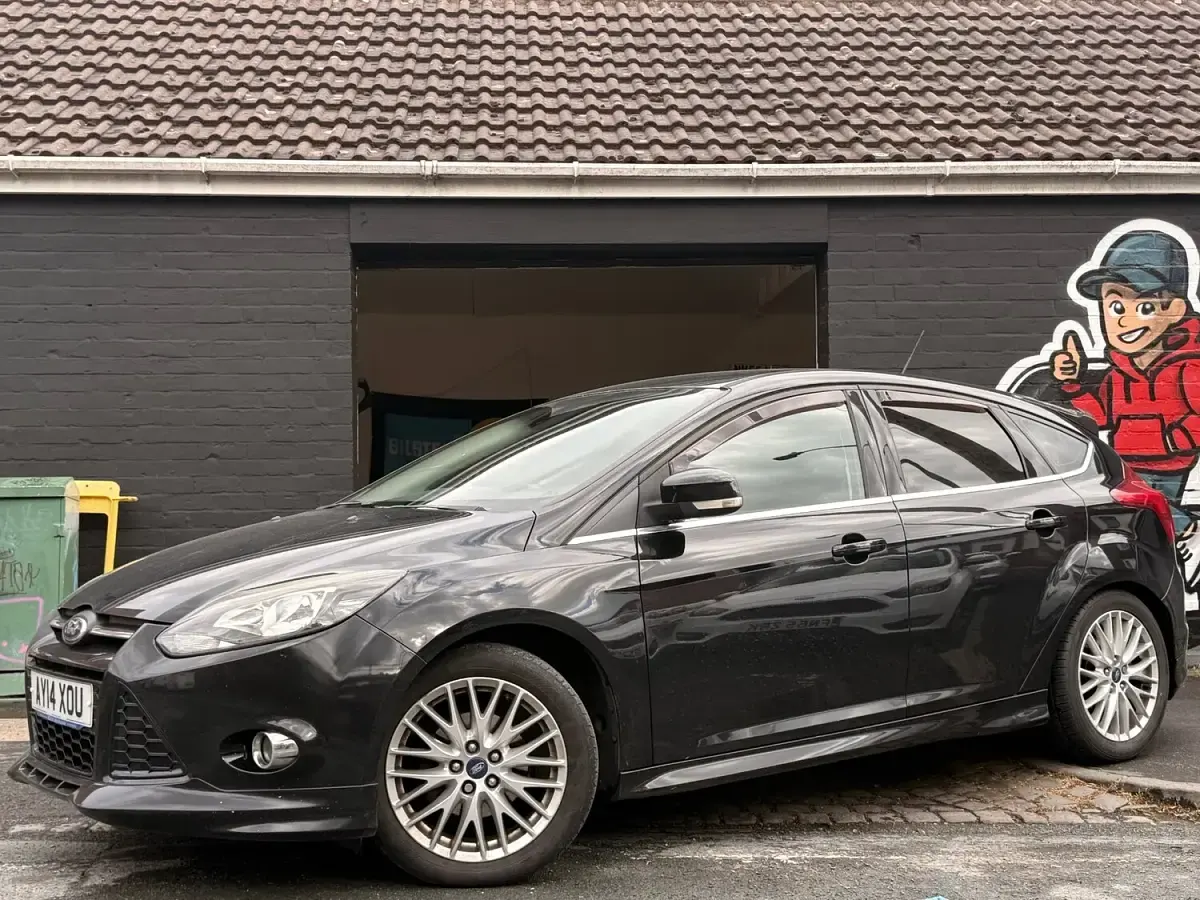 Used Ford Focus Zetec 115 HP (84 kW) 2014 Black Hatchback