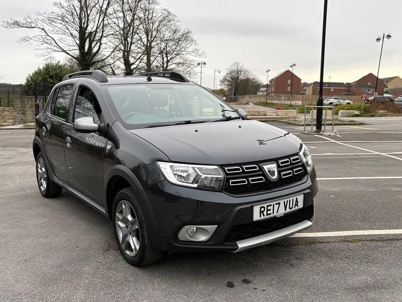 Used Dacia Sandero Lauréate 90 HP (66 kW) 2017 Grey Hatchback