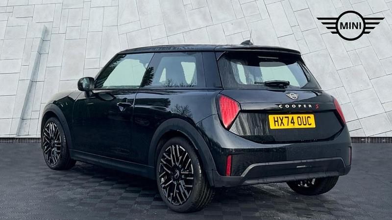 Used Mini Cooper S Hatch 201 HP (147 kW) 2024 Black Hatchback