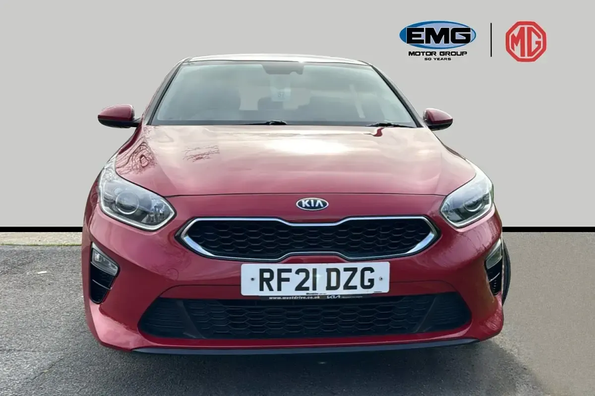 Usado Kia Ceed 134 CV (98 kW) 2021 Rojo Utilitario