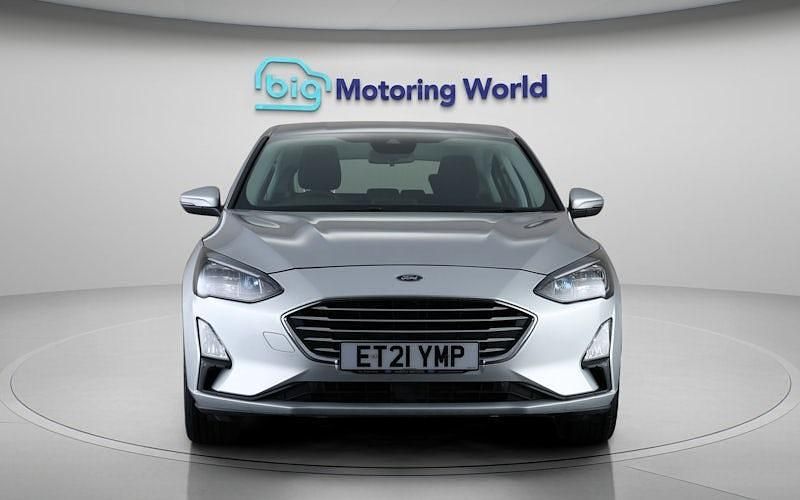 Used Ford Focus Zetec 125 HP (91 kW) 2021 Silver Hatchback
