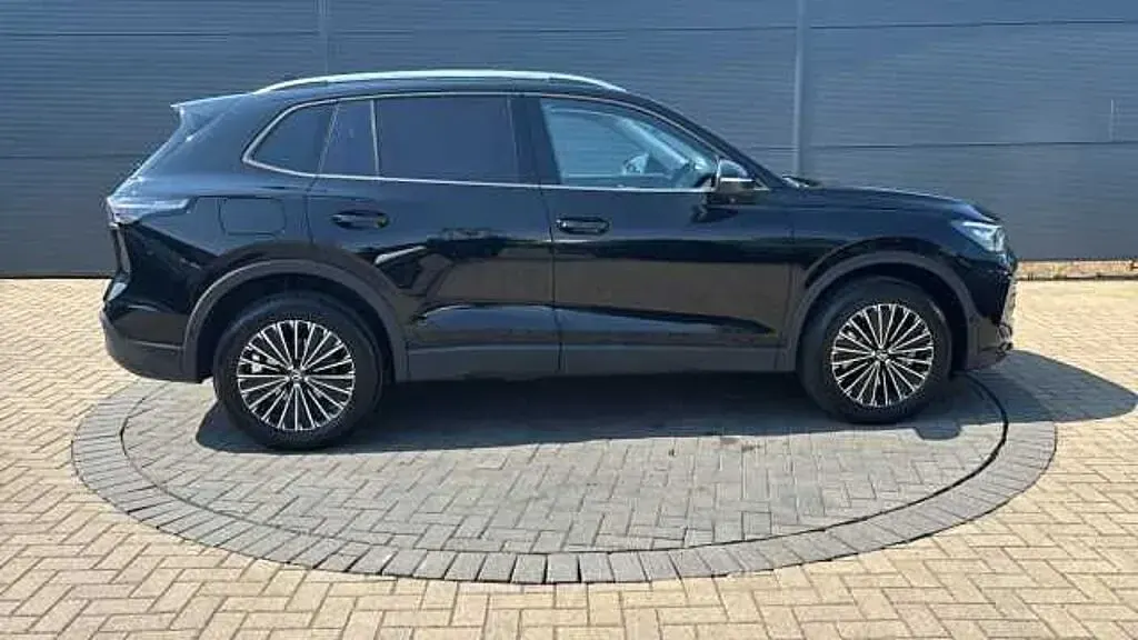 Used VW Tiguan Match 204 HP (150 kW) 2025 Black SUV