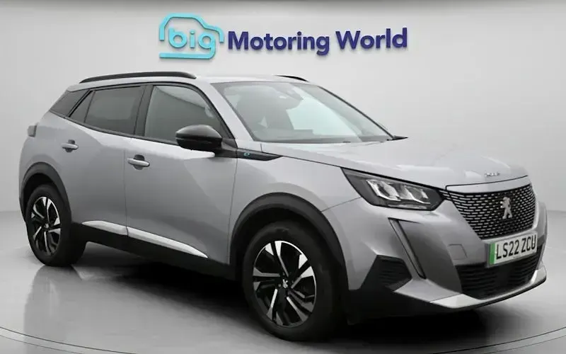 Used Peugeot e-2008 Allure Premium 100 kW (136 HP) 2022 SUV