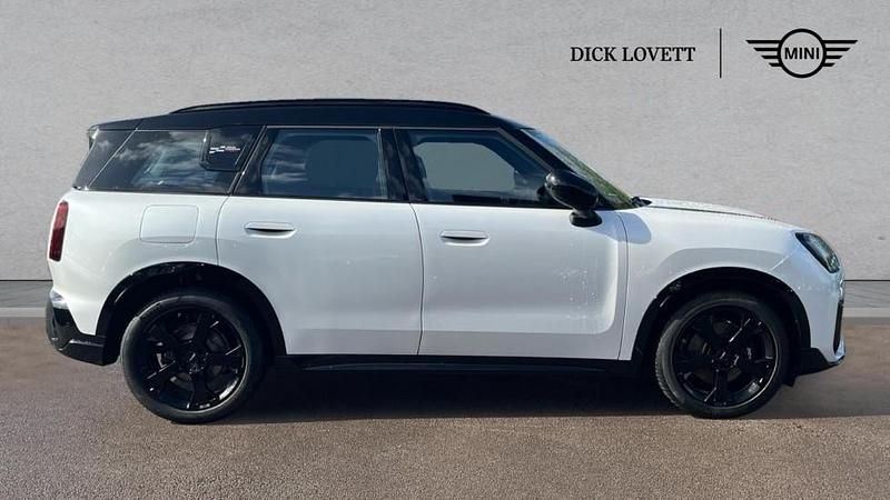Used Mini Countryman 168 HP (123 kW) 2024 White SUV