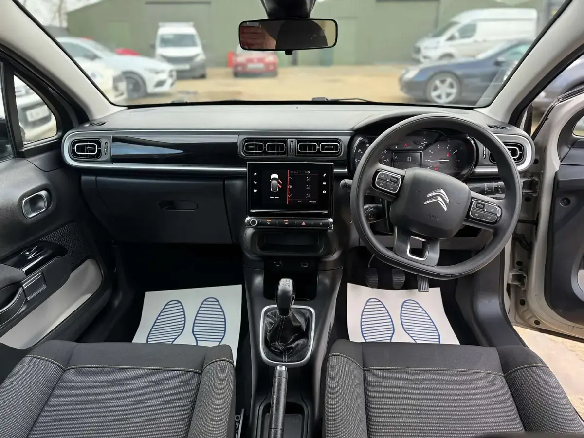 Used Citroën C3 PureTech 83 HP (61 kW) 2023 Grey Hatchback
