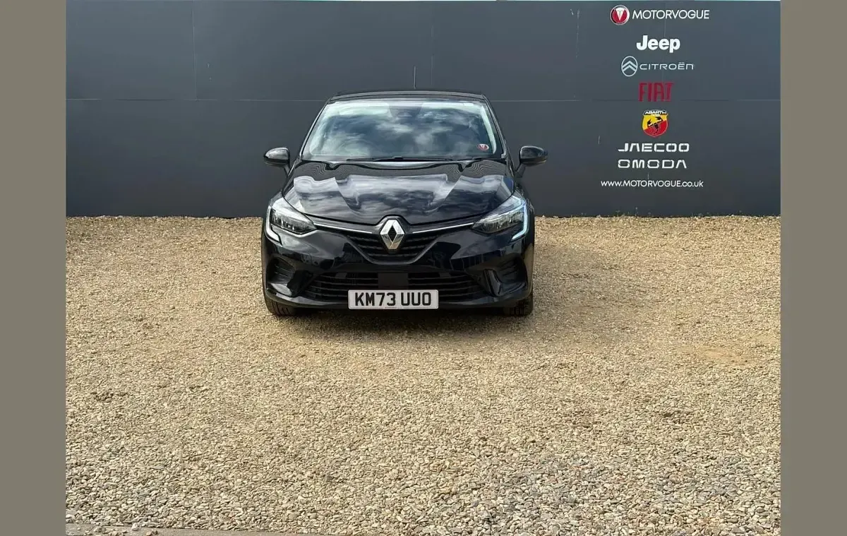 Used Renault Clio V Evolution 90 HP (66 kW) 2023 Diamond black  Hatchback