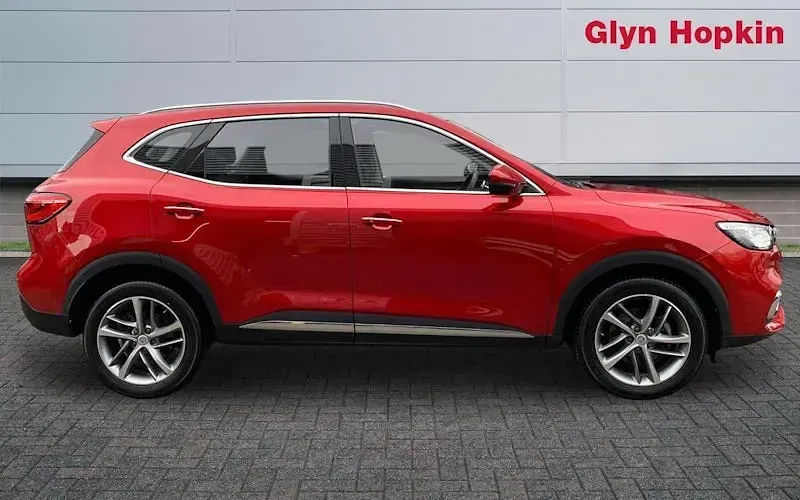 Used MG HS Excite 162 HP (119 kW) 2022 Red SUV