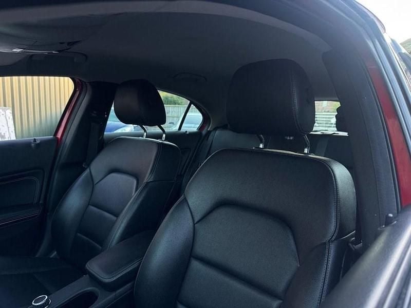 Used Mercedes A160 102 HP (75 kW) 2016 Red Hatchback