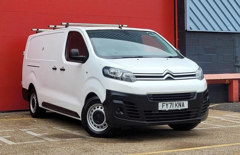 White Used 2022 Citroën Dispatch MPV | £14,999 (Fair price) - Image 1/4