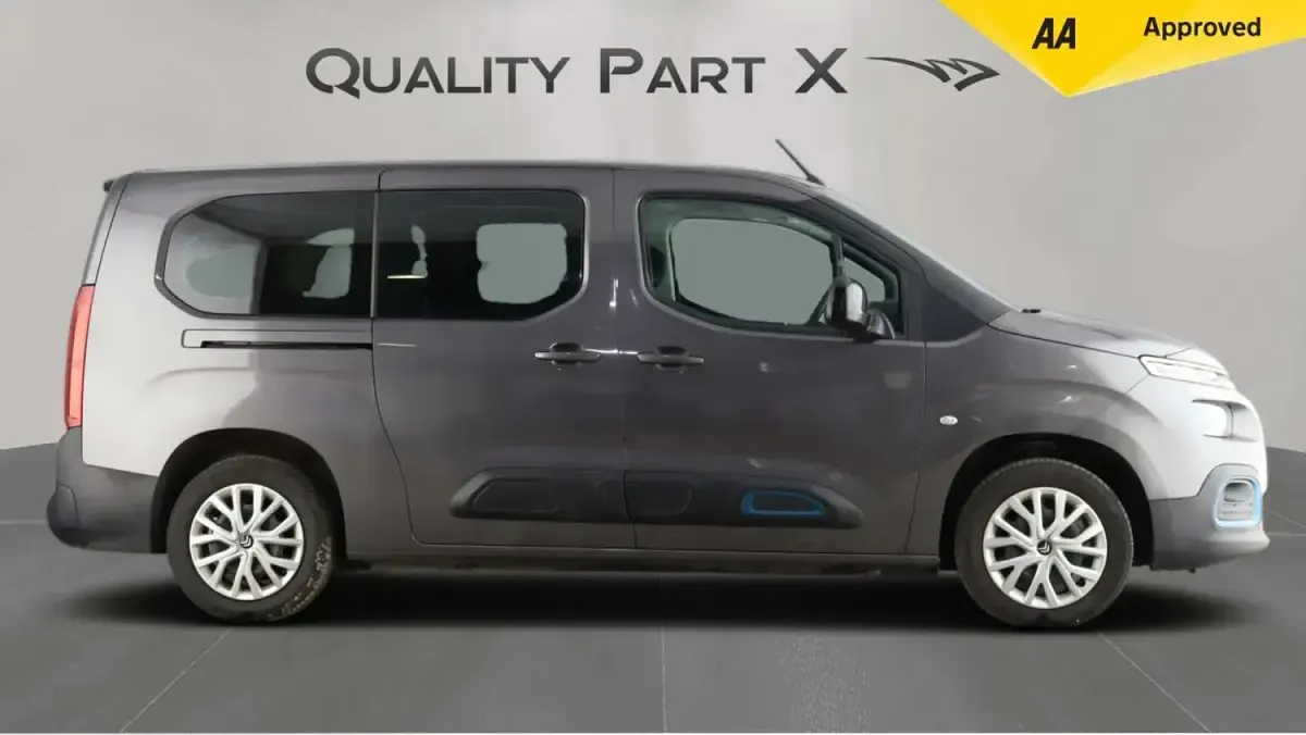 Used Citroën e-Berlingo Feel 100 kW (136 HP) 2023 Grey MPV