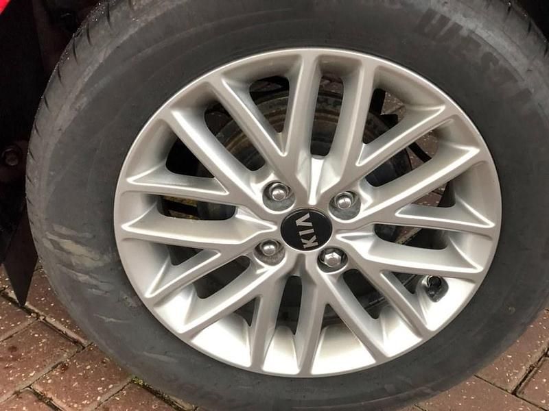 Used Kia Rio 99 HP (72 kW) 2020 Red Hatchback