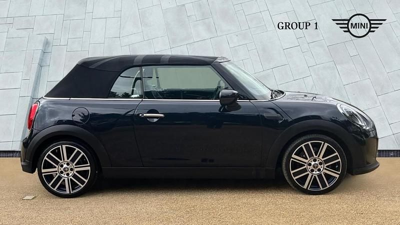 Used Mini Cooper Exclusive 134 HP (98 kW) 2023 Black Hatchback