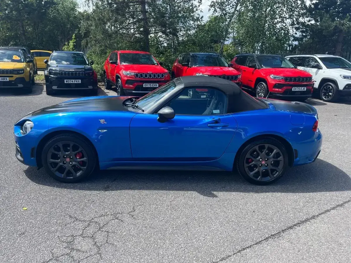 Used Abarth 124 Spider 168 HP (123 kW) 2018 Blue Cabriolet