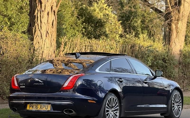 Used Jaguar XJ 306 HP (225 kW) 2019 Sedan