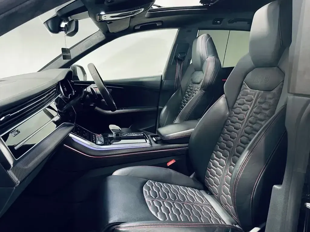 Używany Audi RS Q8 Advanced 600 KM (441 kW) 2020 Czarny SUV