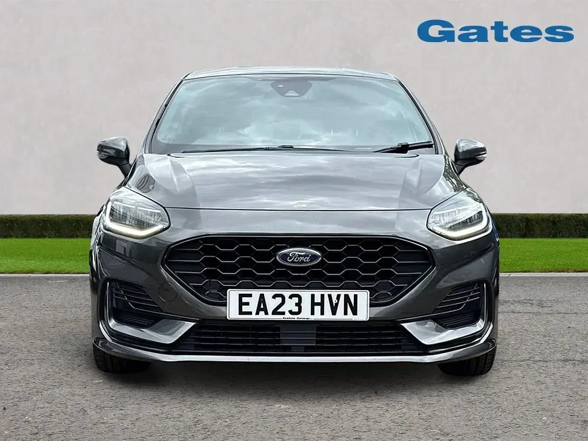 Begagnad Ford Fiesta ST-Line 2023 Grå Halvkombi