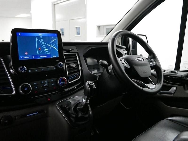 Used Ford Transit Custom Active 170 HP (125 kW) 2022 Black Estate