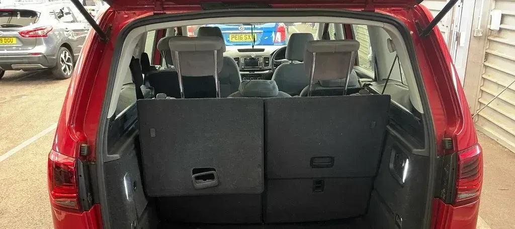 Used Seat Alhambra Ecomotive 150 HP (110 kW) 2019 Romance red MPV