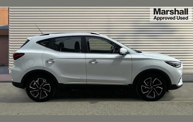 Used MG ZS Exclusive 111 HP (81 kW) 2021 White  Sedan