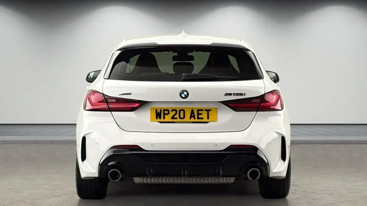 Używany BMW M135 Comfort Edition 306 KM (225 kW) 2020 Biały Hatchback