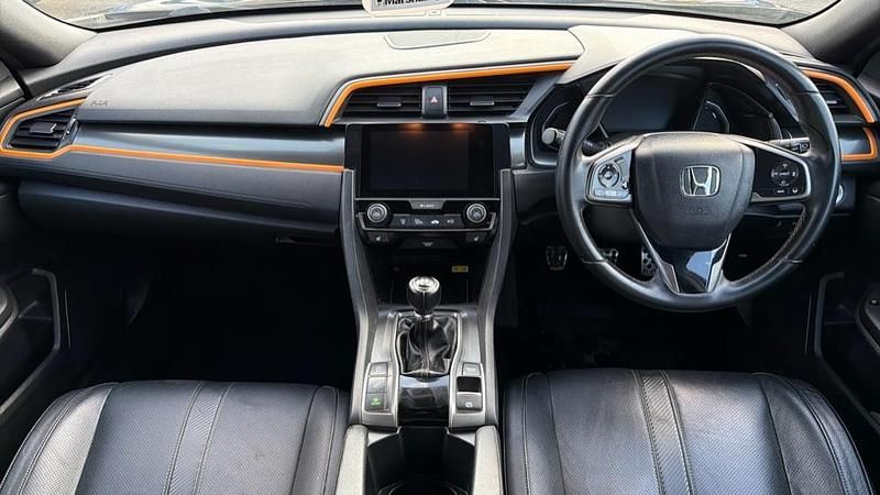 Used Honda Civic Prestige 182 HP (133 kW) 2017 Black Hatchback