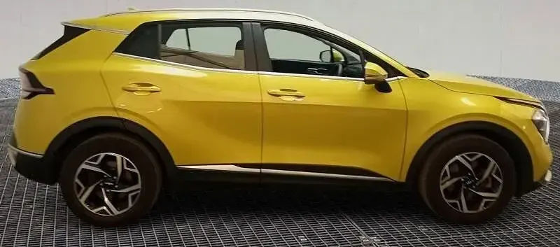 Used Kia Sportage 148 HP (108 kW) 2023 Yellow SUV