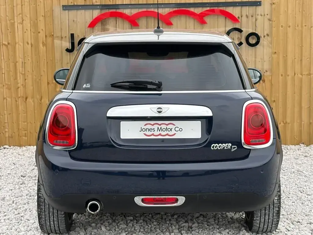 Used Mini Cooper D Hatch 116 HP (85 kW) 2017 Blue Hatchback